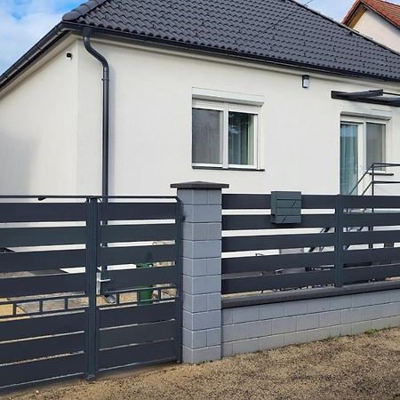 Relax Apartments Sarvar A1 Exterior photo